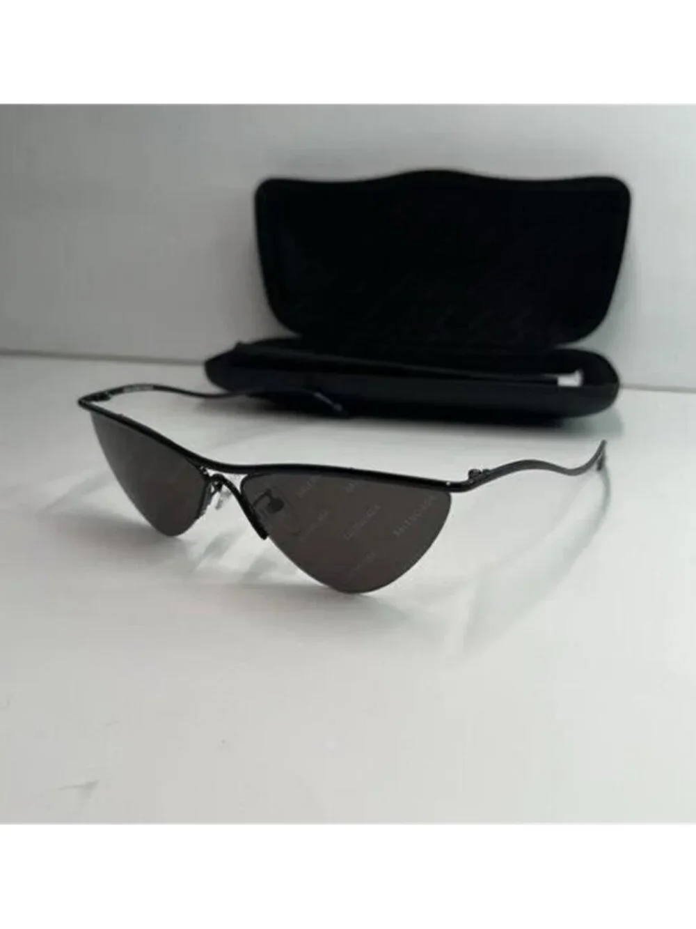 💯- New Authentic Balenciaga BB0093S 001 Curve Cat Sunglasses – Black - Picture 3 of 12